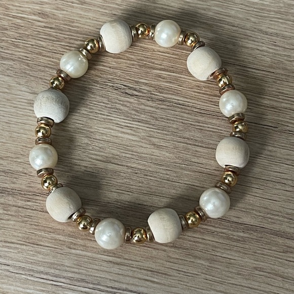 Altar’’d State Set of Bracelets - Picture 4 of 6